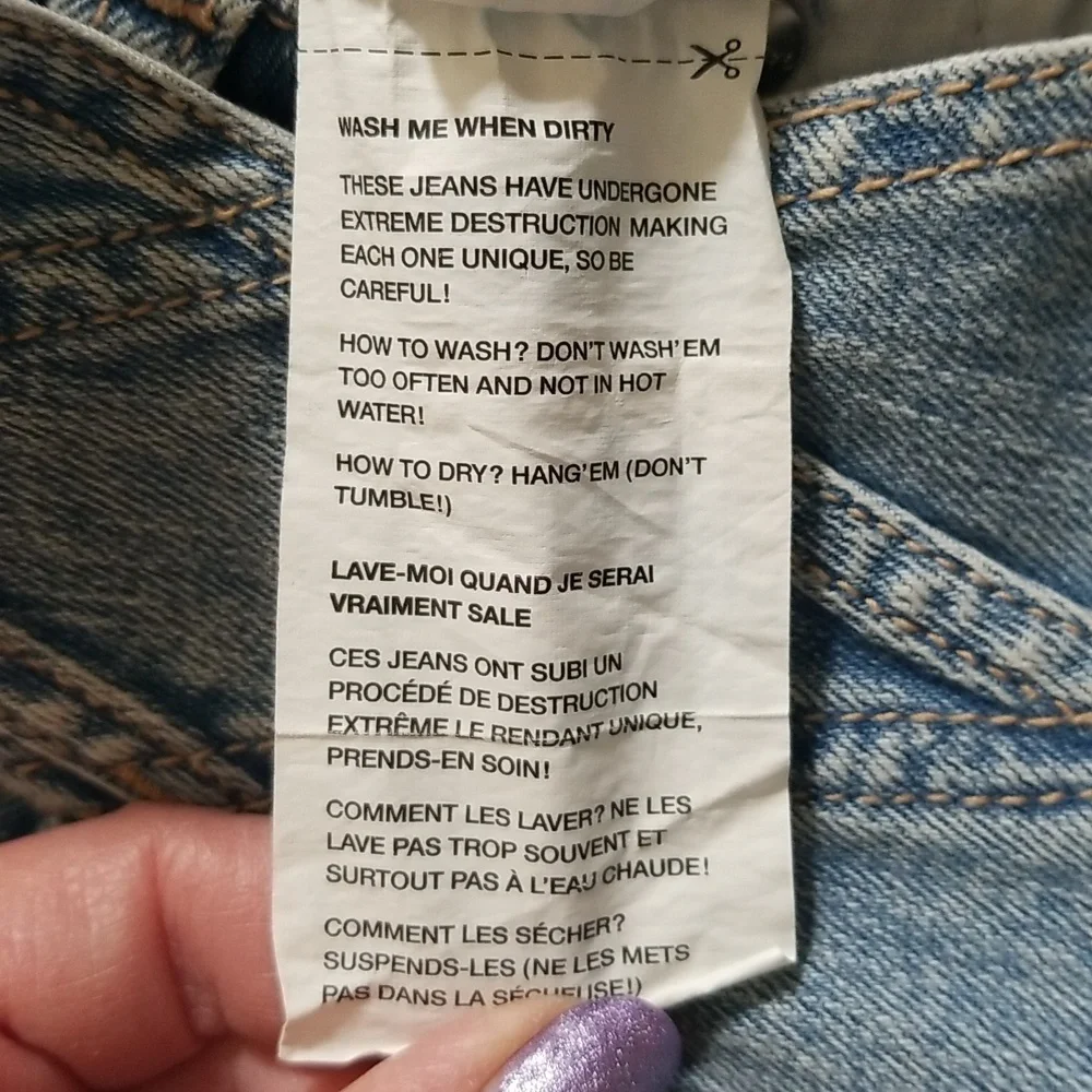 🥳 Host Pick 🥳Garage Lightwash Denim Distressed Bib Overalls - Picture 9 of 12